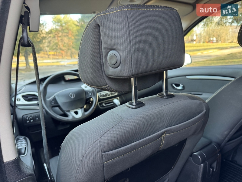 Минивэн Renault Scenic 2010 в Ровно