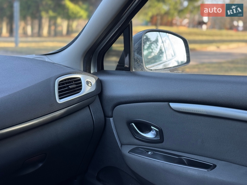 Минивэн Renault Scenic 2010 в Ровно