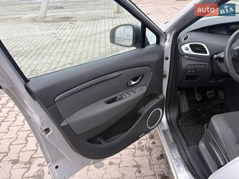 Мінівен Renault Scenic 2009 в Києві