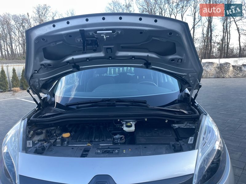 Минивэн Renault Scenic 2014 в Луцке