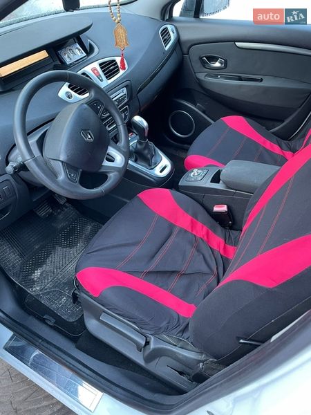 Мінівен Renault Scenic 2010 в Львові
