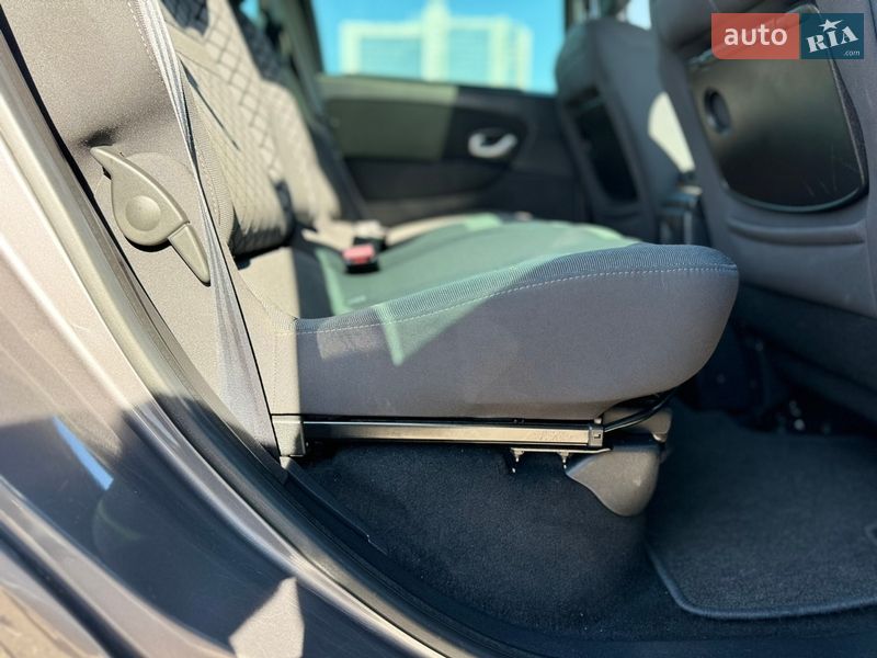 Мінівен Renault Scenic 2010 в Києві