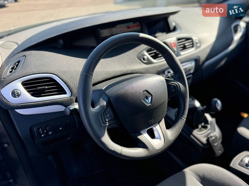 Мінівен Renault Scenic 2010 в Києві