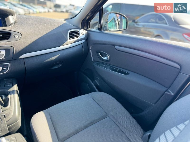 Мінівен Renault Scenic 2010 в Києві