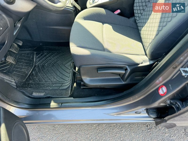 Мінівен Renault Scenic 2010 в Києві