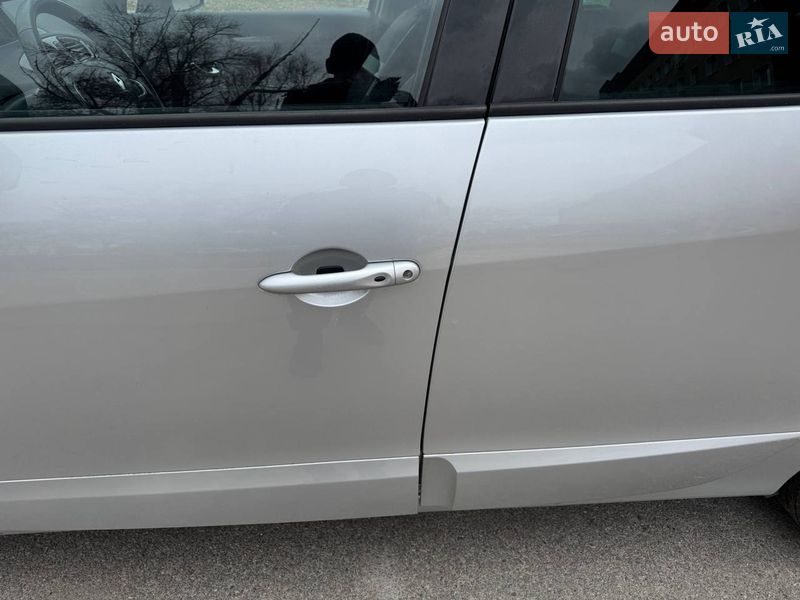 Минивэн Renault Scenic 2013 в Днепре