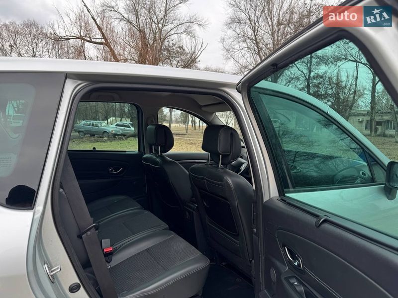 Минивэн Renault Scenic 2013 в Днепре