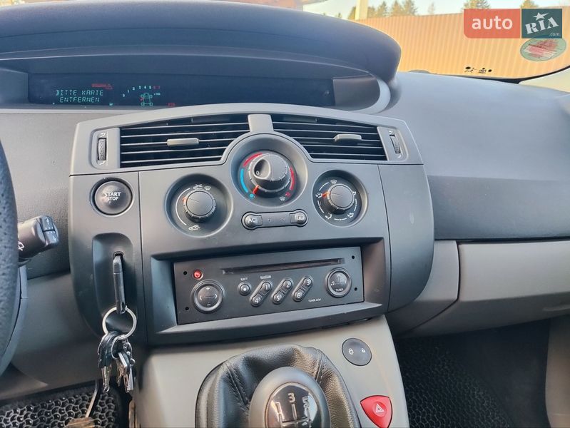 Минивэн Renault Scenic 2004 в Нововолынске