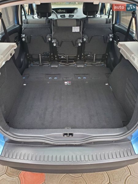 Минивэн Renault Scenic 2013 в Монастырище