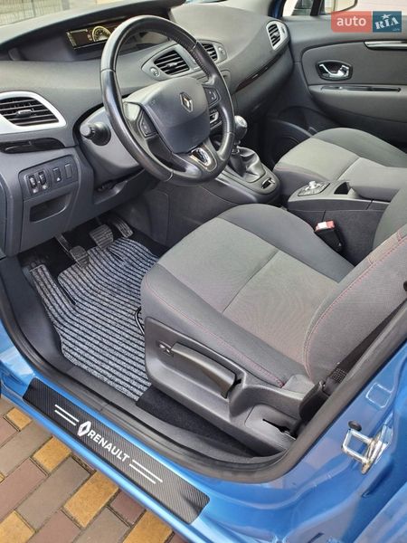 Минивэн Renault Scenic 2013 в Монастырище