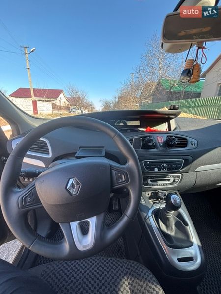 Мінівен Renault Scenic 2011 в Брусилові