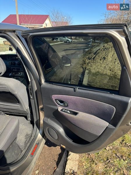 Мінівен Renault Scenic 2011 в Брусилові