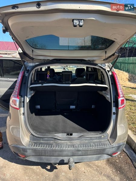 Мінівен Renault Scenic 2011 в Брусилові