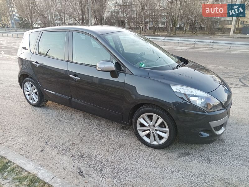 Минивэн Renault Scenic 2011 в Днепре