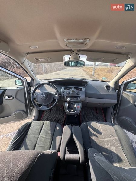 Минивэн Renault Scenic 2005 в Ратным