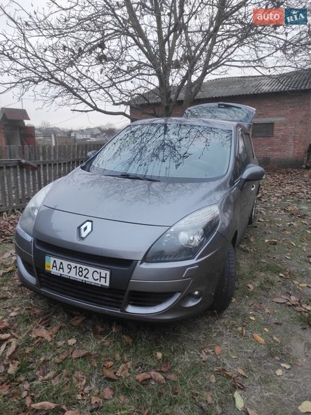 Минивэн Renault Scenic 2011 в Киеве