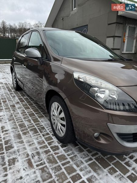 Минивэн Renault Scenic 2010 в Луцке