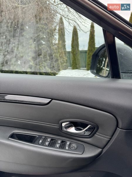 Минивэн Renault Scenic 2010 в Луцке