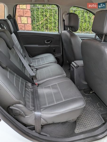 Минивэн Renault Scenic 2014 в Ровно
