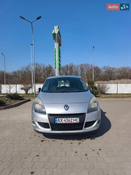 Renault Scenic 2011