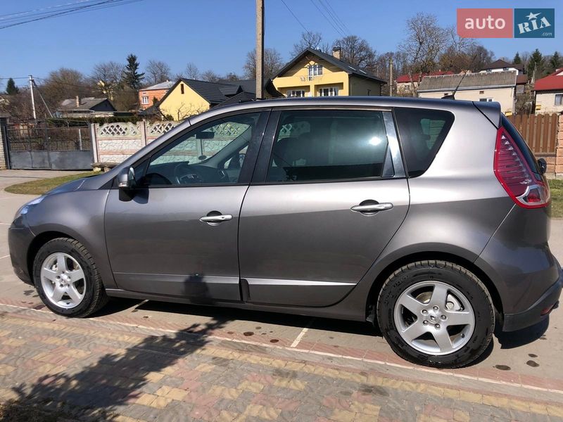 Минивэн Renault Scenic 2010 в Львове