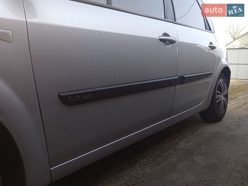 Мінівен Renault Scenic 2005 в Славуті