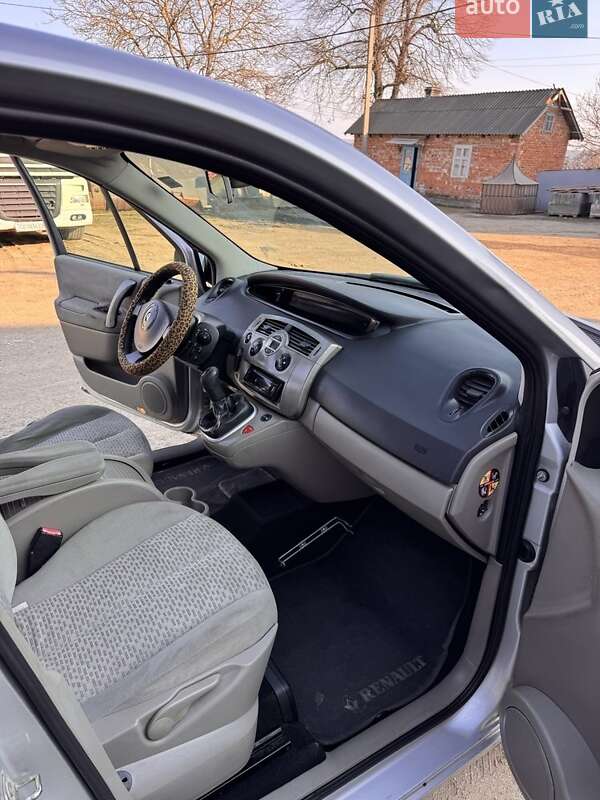 Минивэн Renault Scenic 2006 в Черновцах