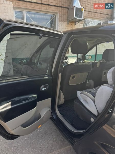 Мінівен Renault Scenic 2006 в Одесі