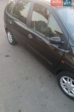 Минивэн Renault Scenic 2002 в Березане