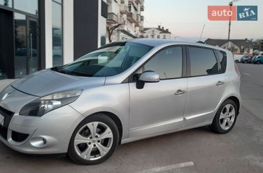 Минивэн Renault Scenic 2010 в Малине