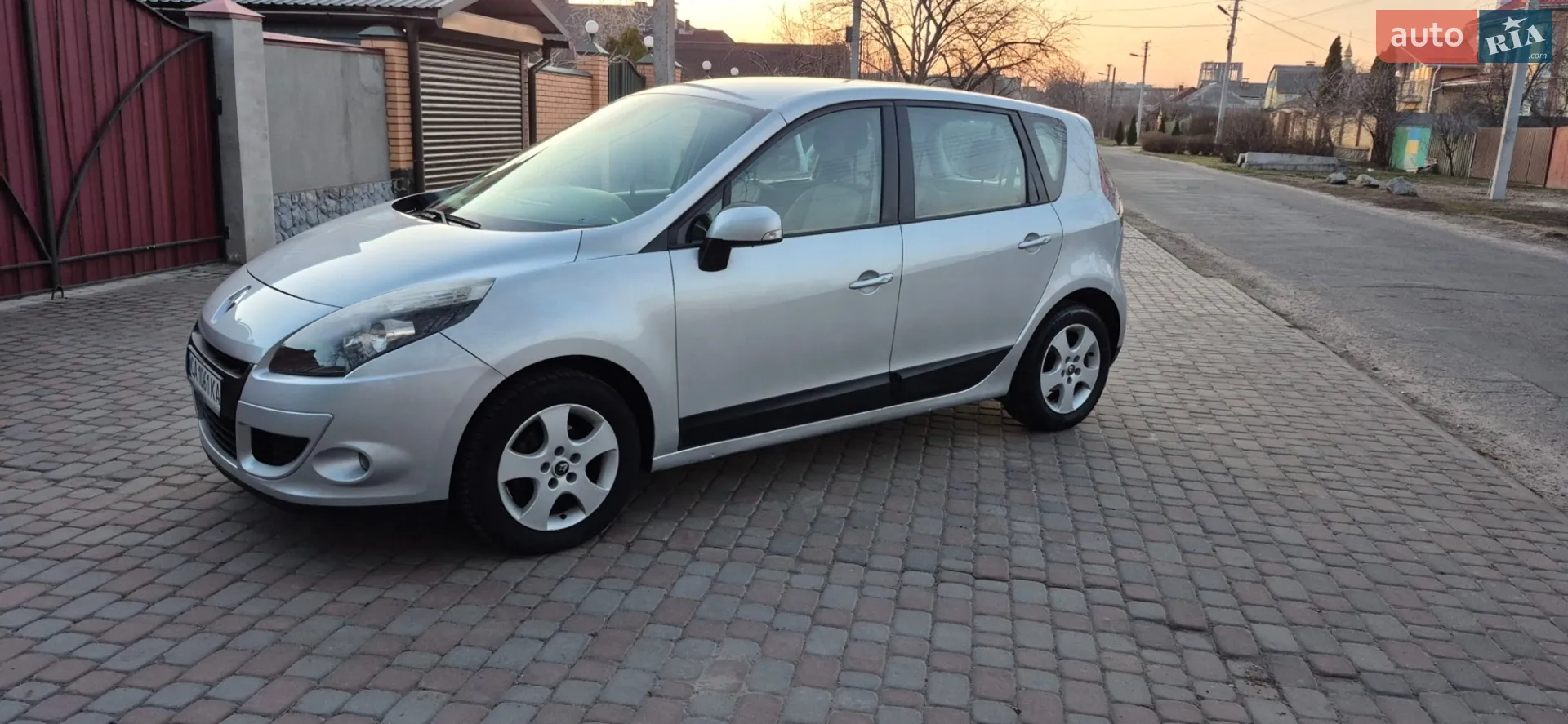 2010 Renault Scenic - мініатюра 7