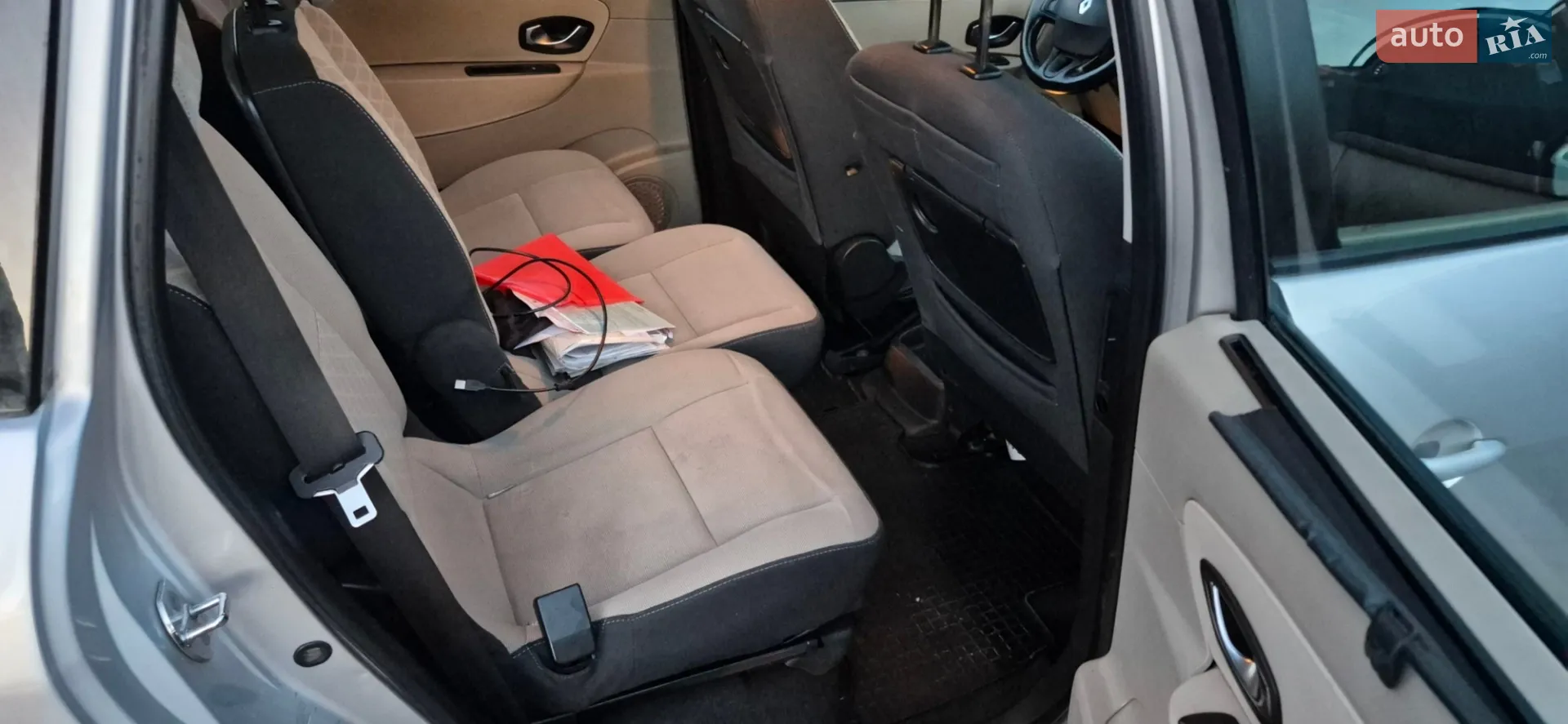 2010 Renault Scenic - мініатюра 13