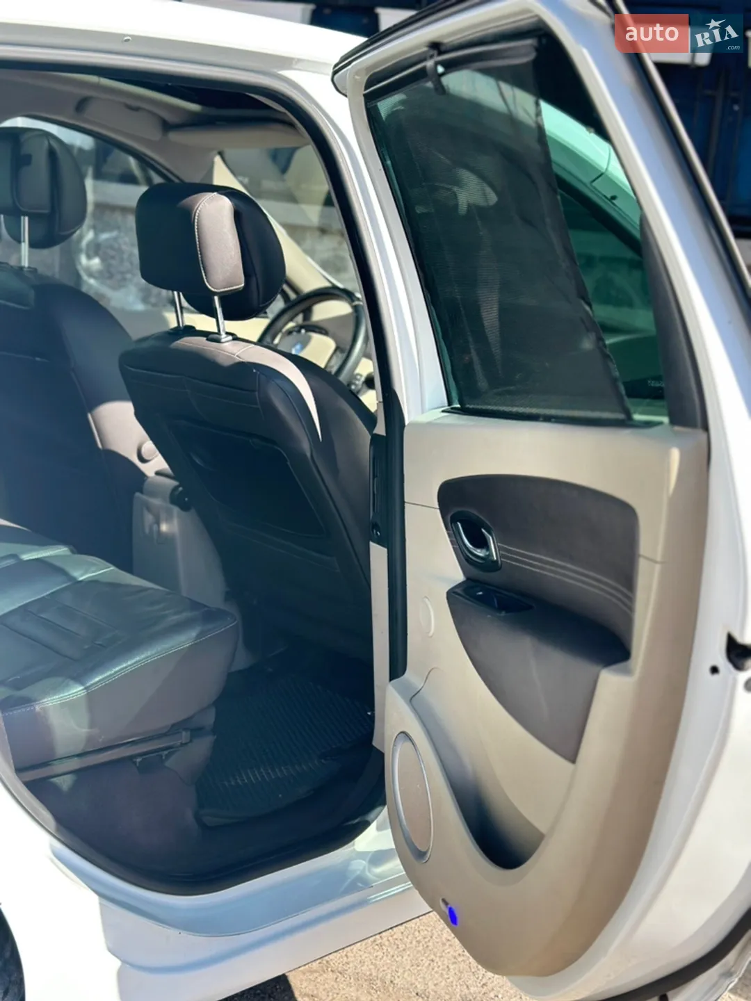 2011 Renault Scenic - мініатюра 9