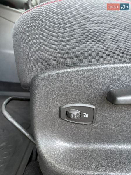 Минивэн Renault Scenic 2013 в Виннице