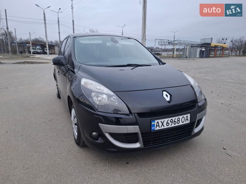 Renault Scenic 2011