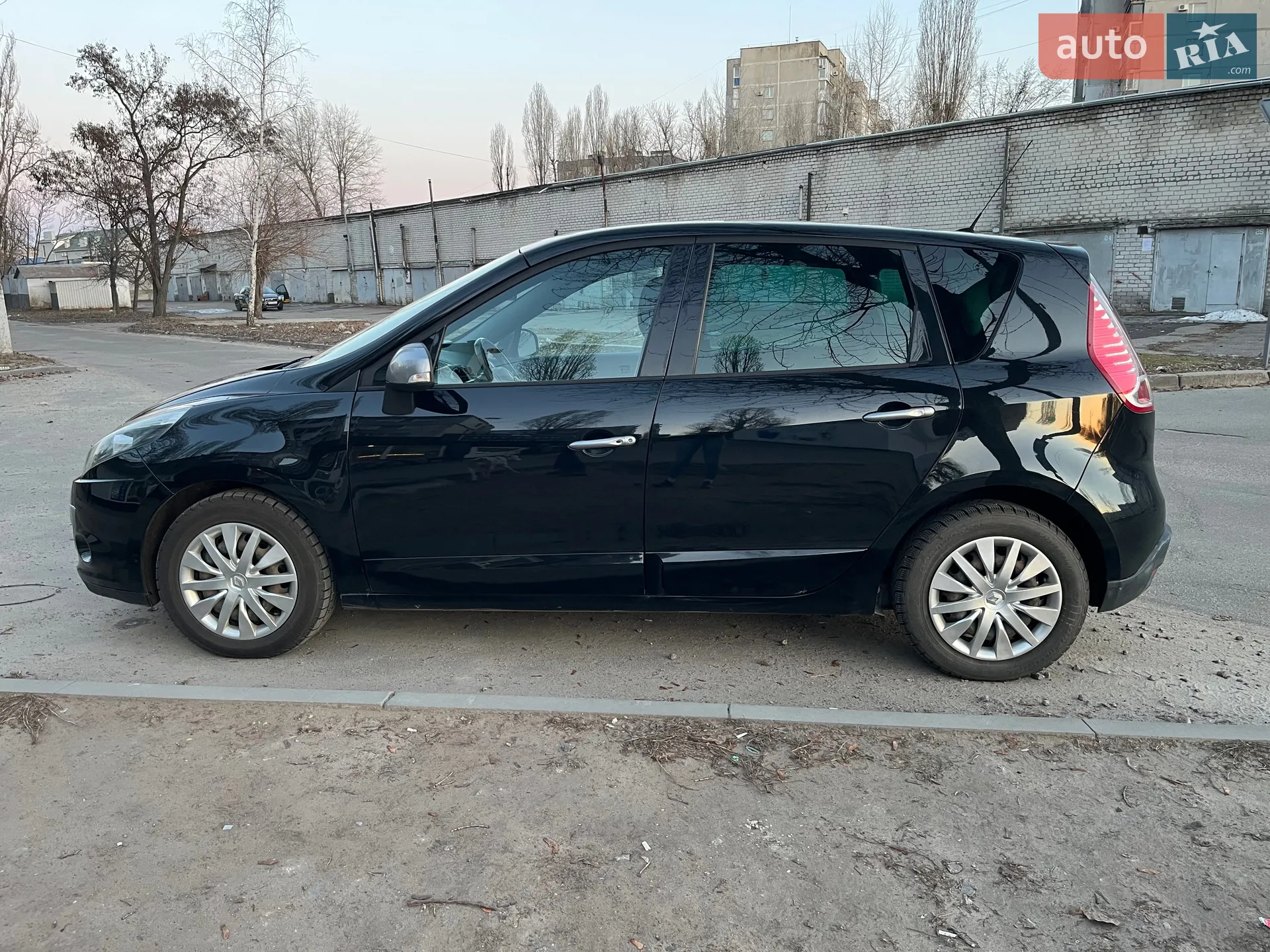 2010 Renault Scenic - мініатюра 2
