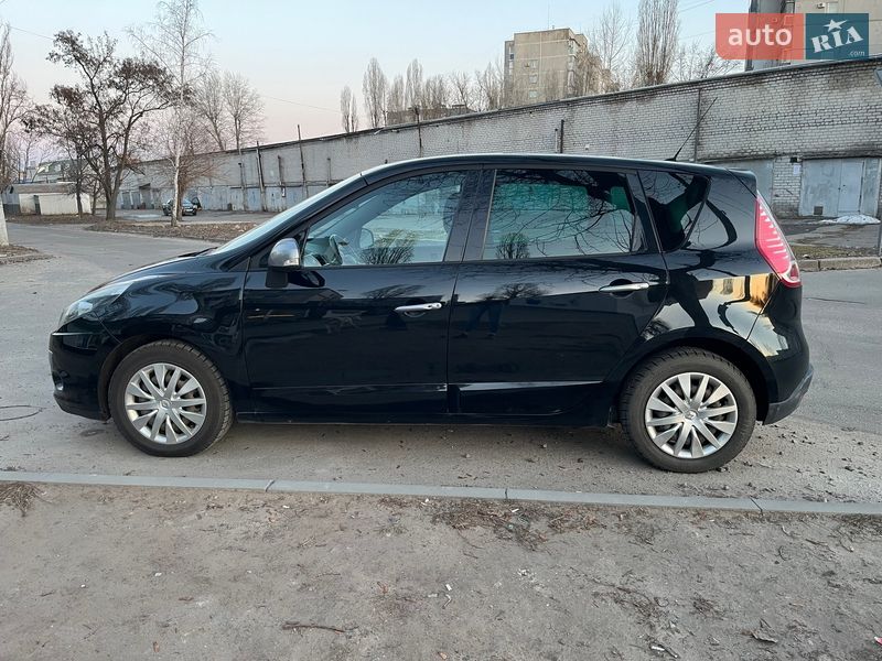 Минивэн Renault Scenic 2010 в Кременчуге