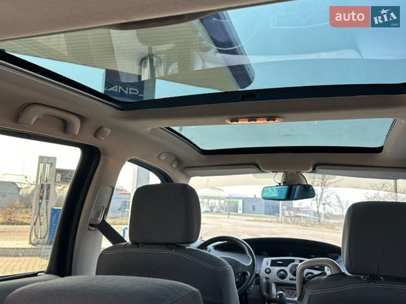 Мінівен Renault Scenic 2006 в Хотині