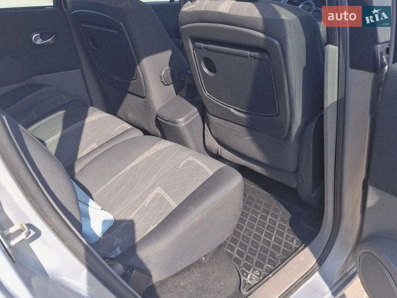 Мінівен Renault Scenic 2005 в Шептицькому