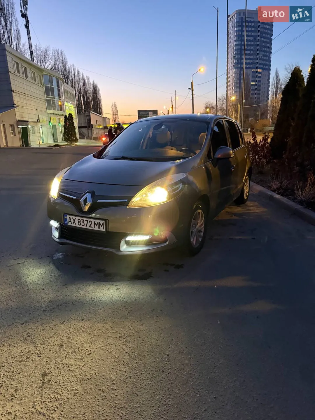 2012 Renault Scenic - мініатюра 2