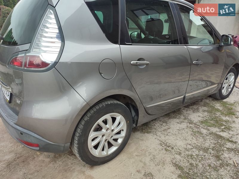 Минивэн Renault Scenic 2015 в Львове
