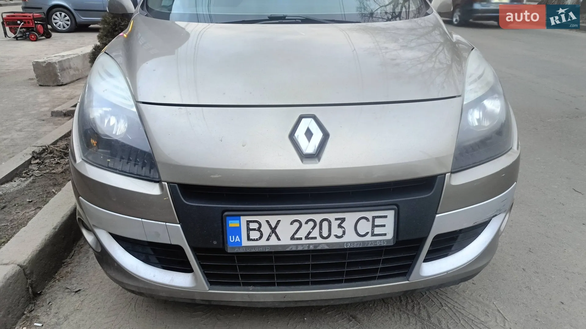 2012 Renault Scenic - мініатюра 2