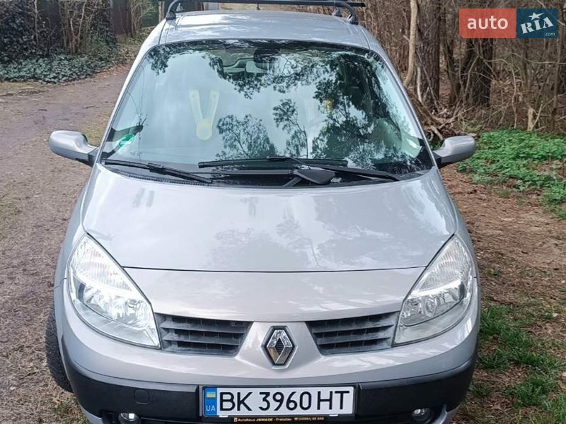 Минивэн Renault Scenic 2005 в Нетешине