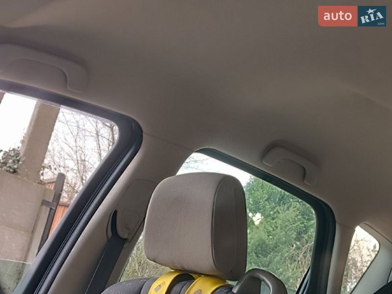 Минивэн Renault Scenic 2005 в Нетешине