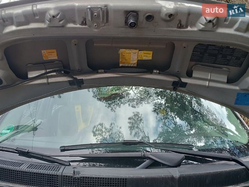 Минивэн Renault Scenic 2005 в Нетешине