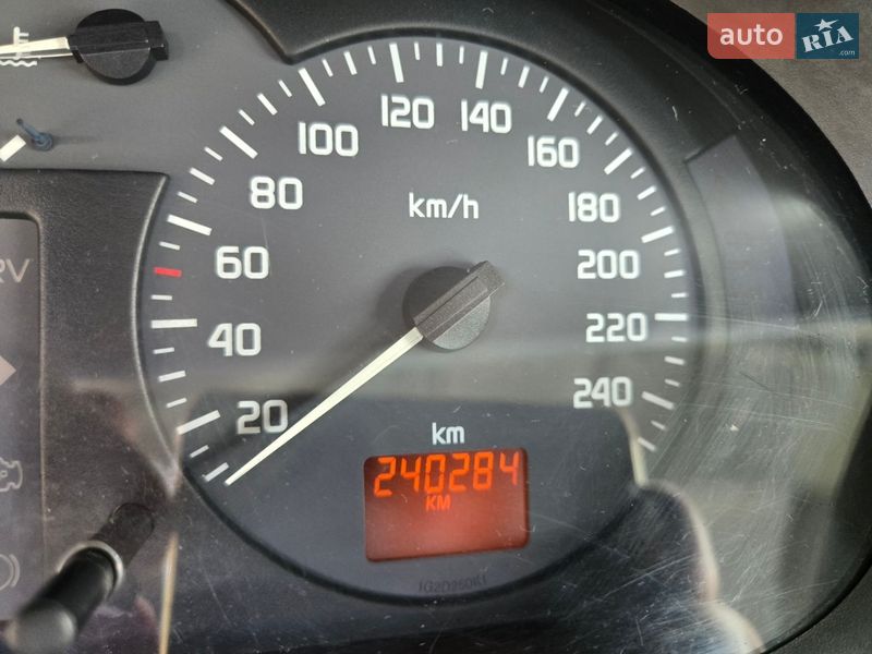 Мінівен Renault Scenic 2001 в Калуші фото 10 Мінівен Renault Scenic 2001 в Калуші