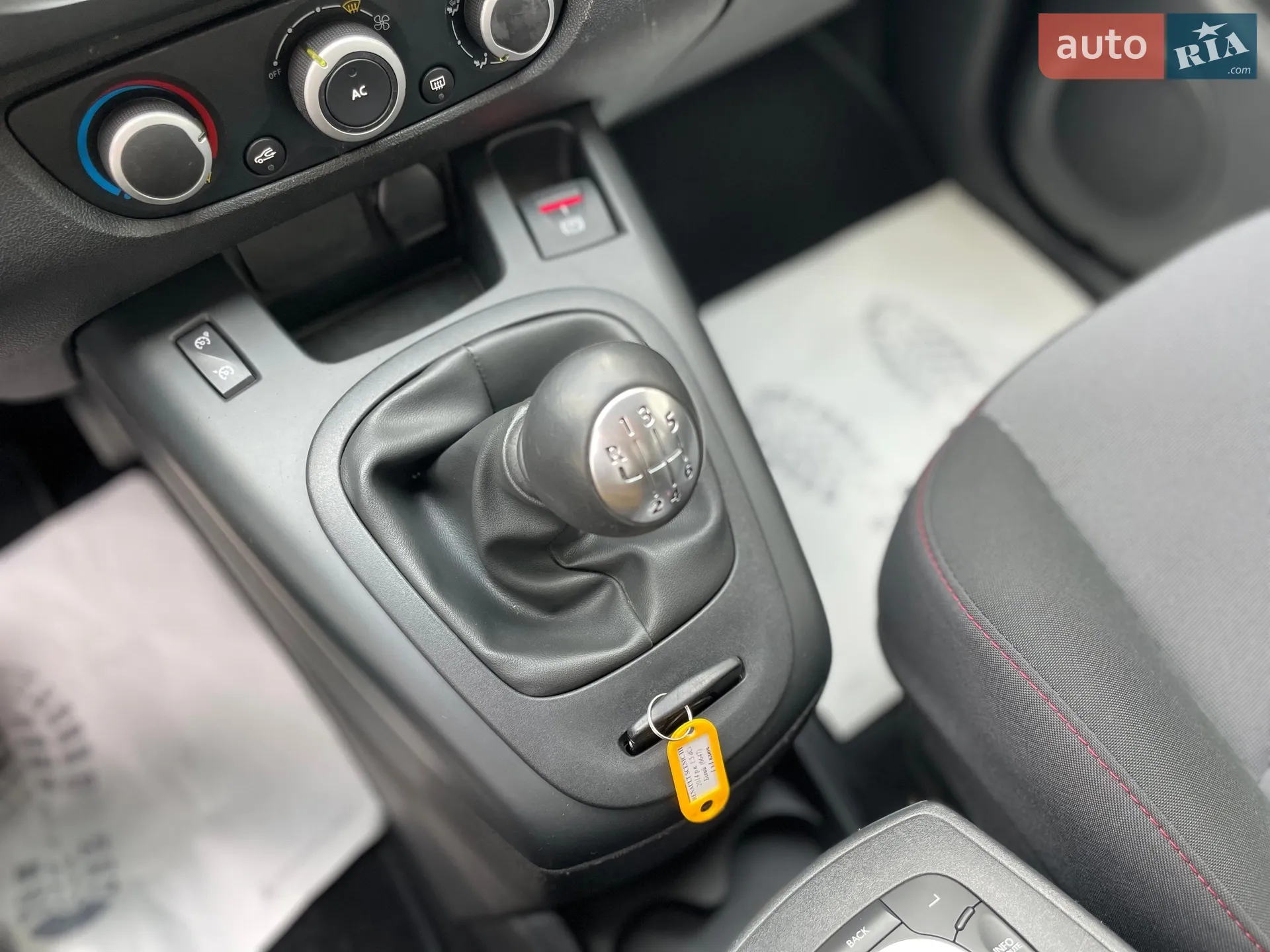 2014 Renault Scenic - мініатюра 19
