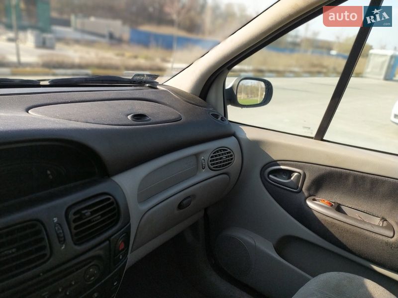 Мінівен Renault Scenic 2002 в Ірпені