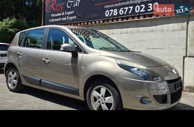 Минивэн Renault Scenic 2010 в Ровно