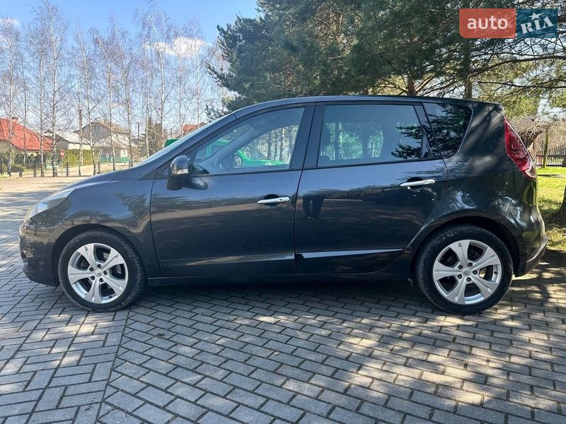 Мінівен Renault Scenic 2011 в Дрогобичі
